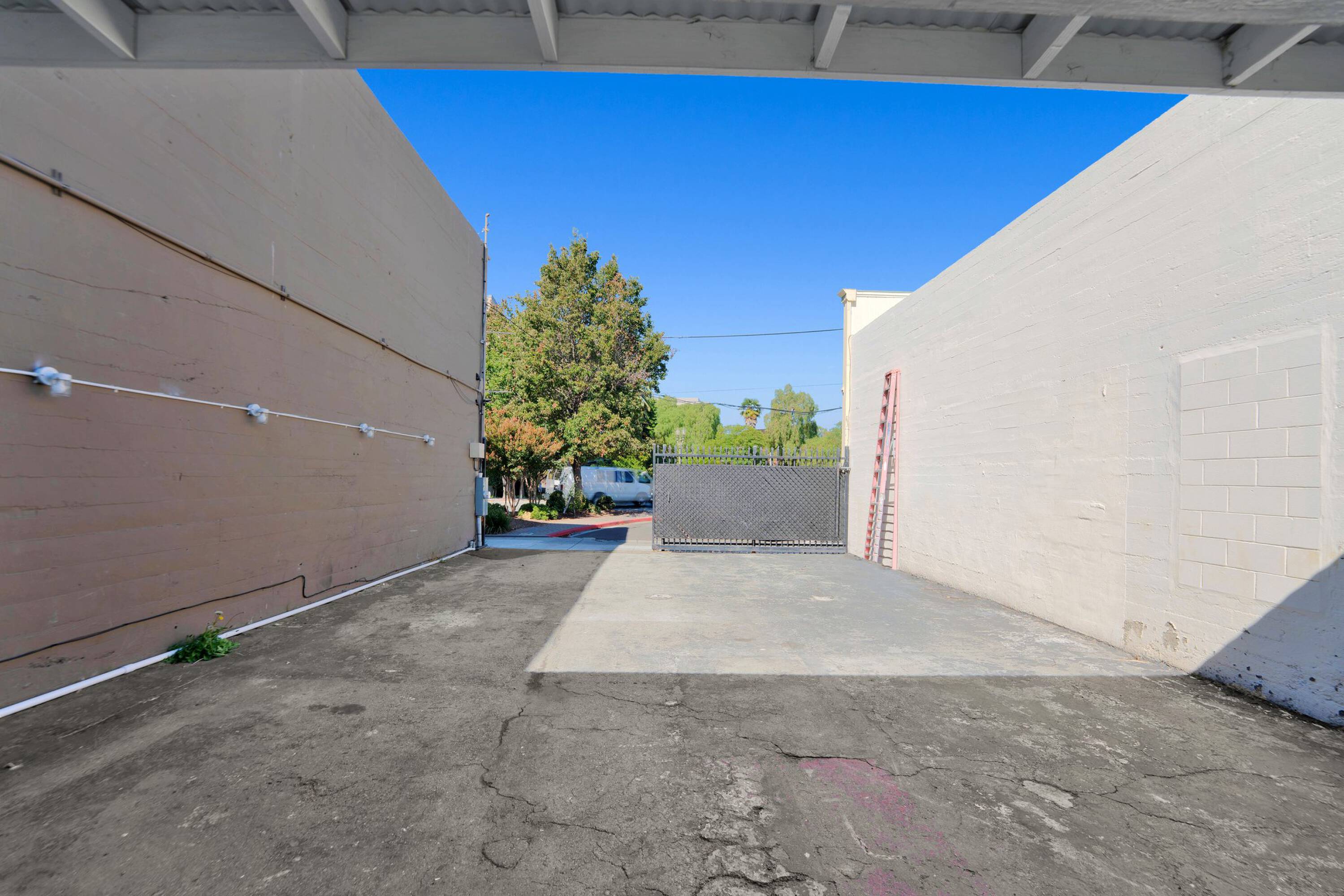 Commercial/Retail/Lease Retail/Office/Special Purpose